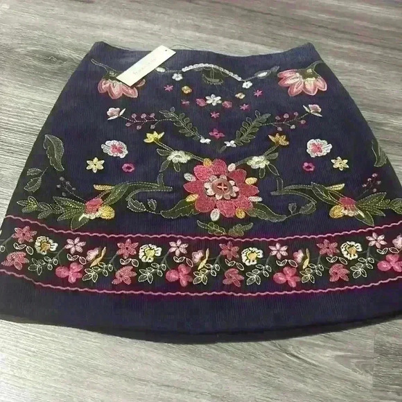 Gorgeous francesca’s mini skirt - Picture 1 of 5